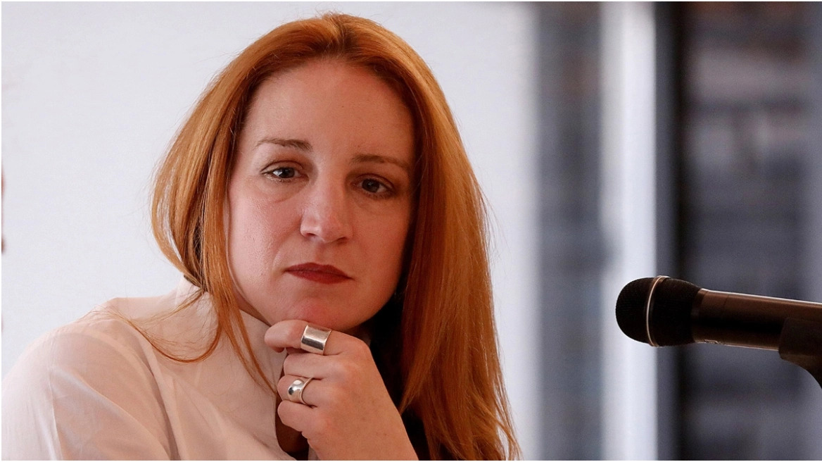 Η ΣΤΕΦΑΝΙΑ ΓΟΥΛΙΩΤΗ ΜΙΛΑΕΙ ΓΙΑ ΤΗΝ ΟΙΚΟΓΕΝΕΙΑ, ΤΟ ΘΕΑΤΡΟ, ΤΗΝ ΓΥΝΑΙΚΑ