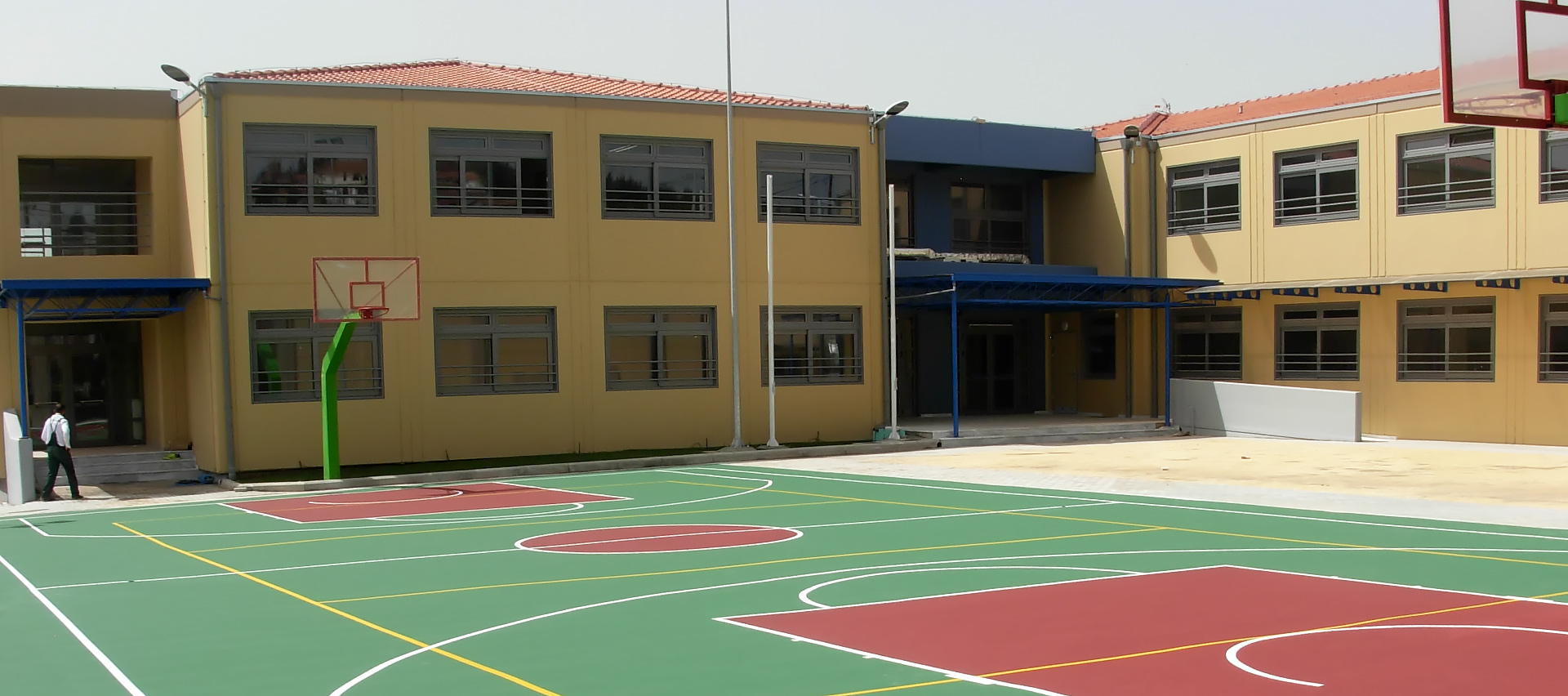 ΔΥΟ ΜΕΡΕΣ ΠΡΙΝ ΤΟ ΠΡΩΤΟ ΚΟΥΔΟΥΝΙ ΟΙ ΜΑΘΗΤΕΣ ΤΩΝ ΛΥΚΕΙΩΝ ΒΓΑΙΝΟΥΝ ΣΤΗ ΓΥΡΑ ΠΡΟΣ ΑΝΑΖΗΤΗΣΗ... ΣΧΟΛΕΙΟΥ!